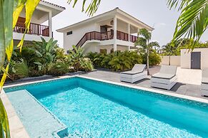 Willemstad - Mini Resort - 2 Beds - Pool - Garden