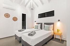 Willemstad - Mini Resort - 2 Beds - Pool - Garden