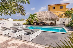 Willemstad - Mini Resort - 2 Beds - Pool - Garden