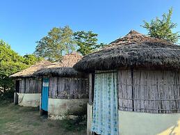 Jungle Side Luxury Hotel