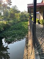 Jungle Side Luxury Hotel