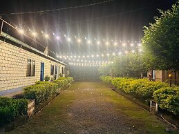 Jungle Side Luxury Hotel