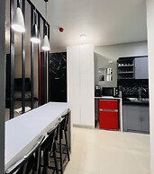 People's Condo Atria