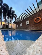 People's Condo Atria