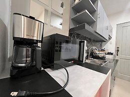 People's Condo Atria