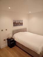 Grove Park Cozy Apartment in London