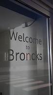 Broncks Apartments