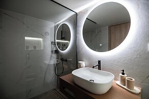 Niman Beachside Apartments