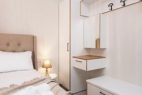 Niman Beachside Apartments