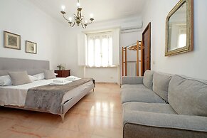 4bnb - Spacious Gracchi Apartment
