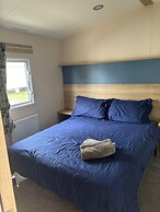 2 Bedroom Caravan With all the Comforts of Home