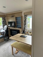 2 Bedroom Caravan With all the Comforts of Home
