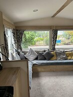 2 Bedroom Caravan With all the Comforts of Home