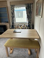 2 Bedroom Caravan With all the Comforts of Home