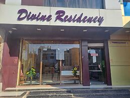 Hotel divine and restaurant