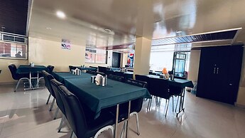 Hotel Kailas Lodging