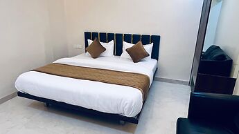 Hotel Kailas Lodging