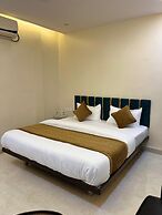 Hotel Kailas Lodging