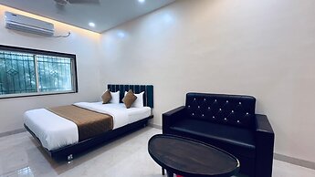 Hotel Kailas Lodging