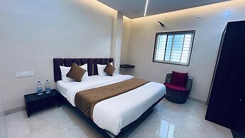 Hotel Kailas Lodging