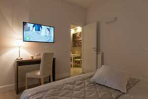Aruna Suites