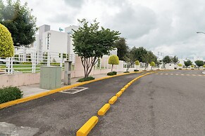 Bright Home With Pool Near Valquirico