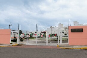 Bright Home With Pool Near Valquirico