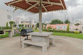 Bright Home With Pool Near Valquirico