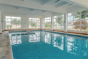 Bright Home With Pool Near Valquirico