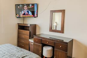 Bright Home With Pool Near Valquirico