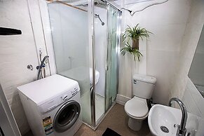 Fitzroy cottage-10pax. 10mins City CBD