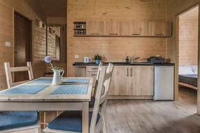 Comfortable Holiday Homes for 6 People
