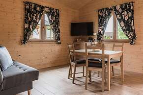 Comfortable Holiday Homes for 6 People