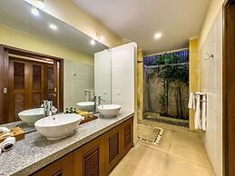 Villa Bugis Drupadi Seminyak