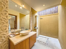 Villa Bugis Drupadi Seminyak
