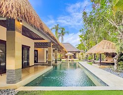 Villa Bugis Drupadi Seminyak
