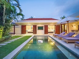 Villa Bugis Kayu Aya Seminyak