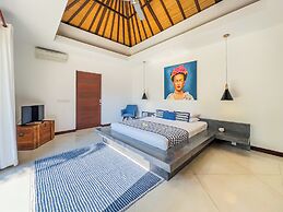Villa Bugis Kayu Aya Seminyak