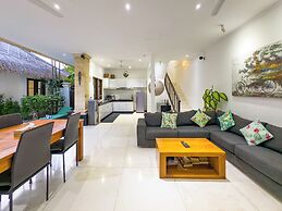 Villa Bugis Kayu Aya Seminyak