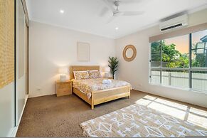 Majestic Manor Stylish Super Home Pool BBQ