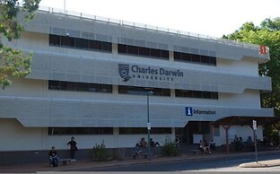 Majestic Manor Stylish Super Home Pool BBQ