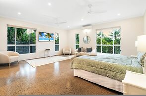 Majestic Manor Stylish Super Home Pool BBQ