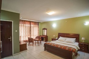 Room-large Cozy Room Including Free Brea