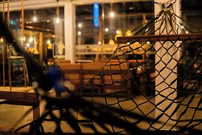 New golden bay resort Weligama