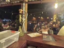 New golden bay resort Weligama