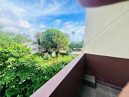 New golden bay resort Weligama