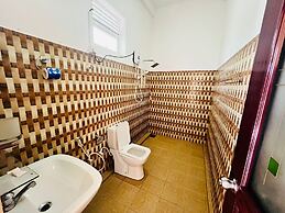 New golden bay resort Weligama