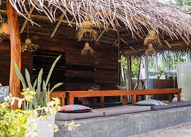 New golden bay resort Weligama