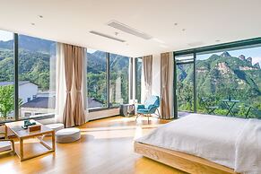 Zhang jiajie XMAN Valley Sunrise Resort