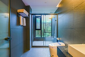 Zhang jiajie XMAN Valley Sunrise Resort